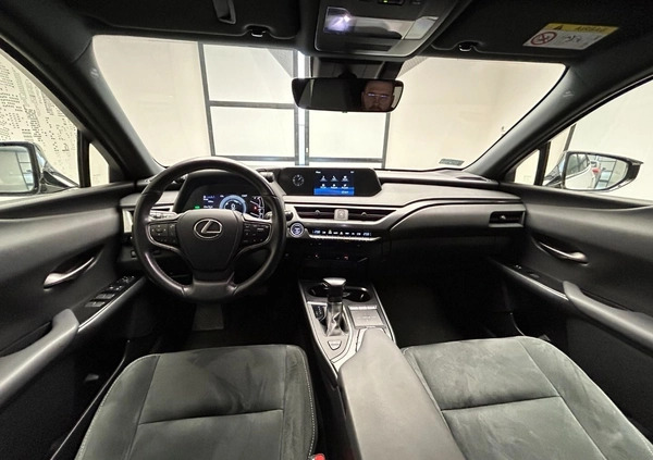 Lexus UX cena 139400 przebieg: 54193, rok produkcji 2021 z Kościan małe 277